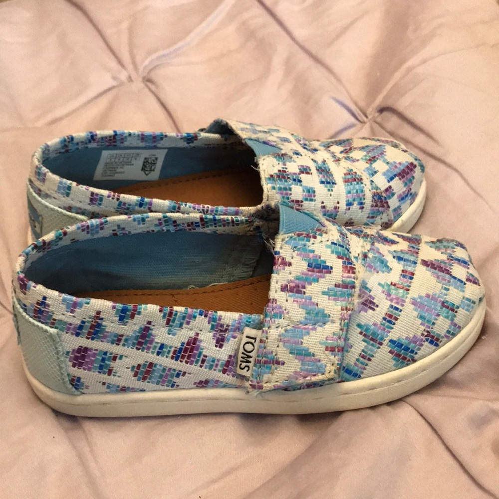 Toms shoes